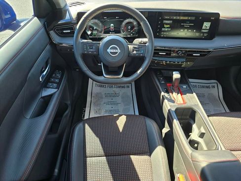 Used 2025 Nissan Kicks SR w/ SR Premium Package FWD image 3
