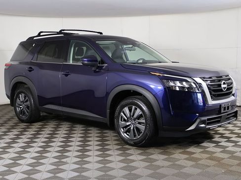 Used 2024 Nissan Pathfinder SV AWD/4WD image 45