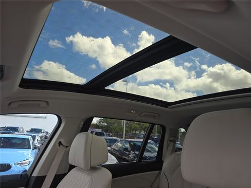 Certified 2024 BMW X7 xDrive40i w/ Executive Package image 28