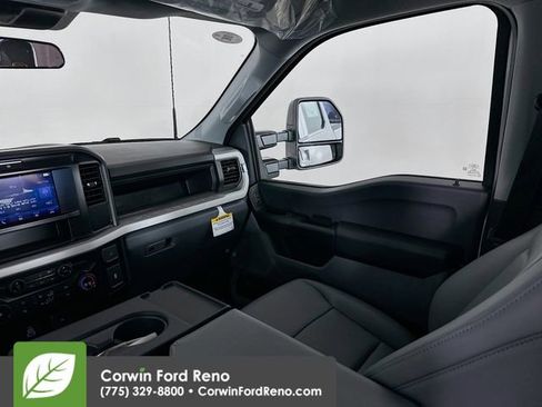 New 2026 Ford F250 XL w/ XL Chrome Package image 22