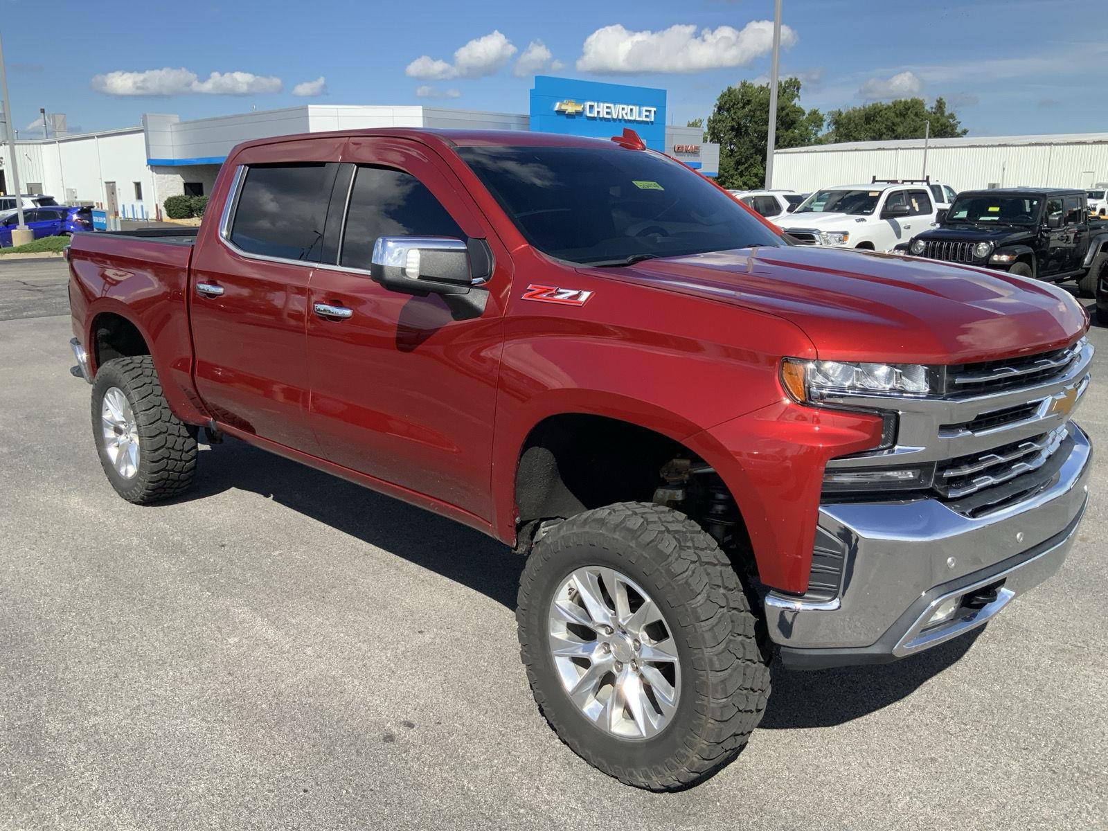 Used 2022 Chevrolet Silverado 1500 LTZ AWD/4WD image 2