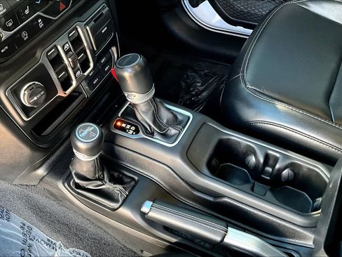 Used 2021 Jeep Gladiator Overland w/ Popular Equipment Package image 14