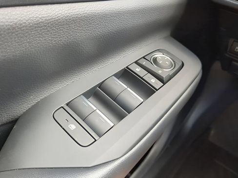 New 2026 Toyota Prius Plug-In Hybrid FWD image 29