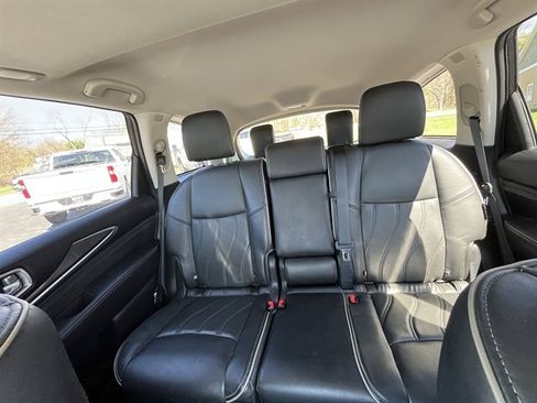 Used 2019 INFINITI QX60 Luxe w/ Essential Package image 35