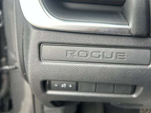 Used 2022 Nissan Rogue S FWD image 26
