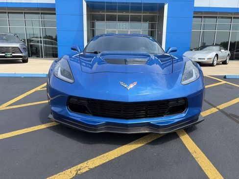 Used 2015 Chevrolet Corvette Z06 w/ 3LZ Preferred Equipment Group RWD image 10