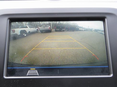 Used 2019 Chevrolet Equinox LT image 25