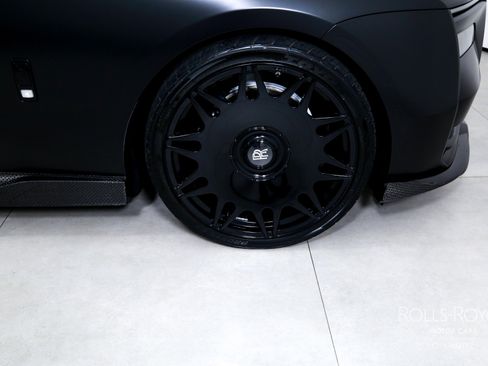 Used 2024 Rolls-Royce Spectre w/ Spectre Launch Package image 31