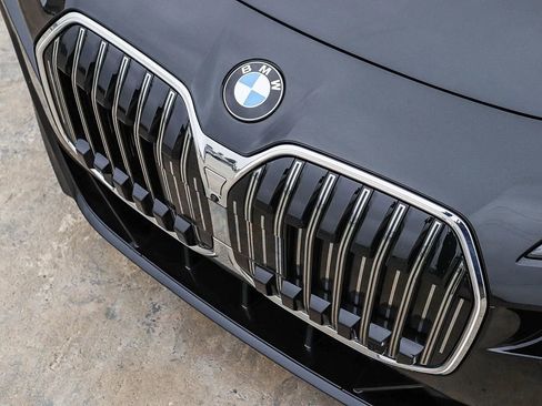 Used 2023 BMW 740i w/ Executive Package RWD image 10
