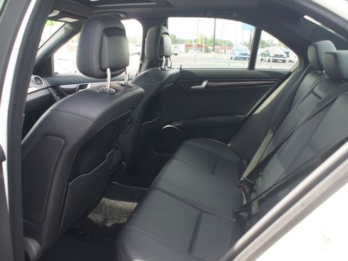 Used 2014 Mercedes-Benz C 250 Sedan image 11