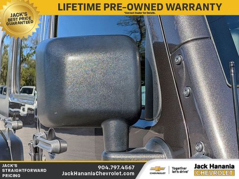 Used 2014 Jeep Wrangler Unlimited Rubicon w/ Connectivity Group image 11