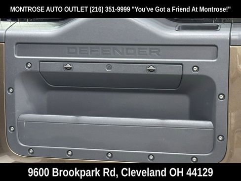 Used 2020 Land Rover Defender 110 First Edition image 41