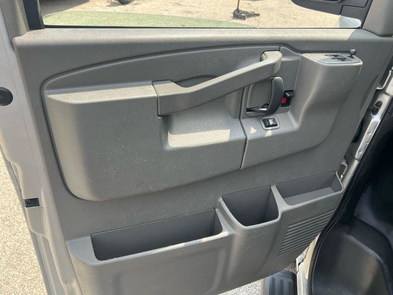 Used 2020 Chevrolet Express 3500 LS RWD image 19
