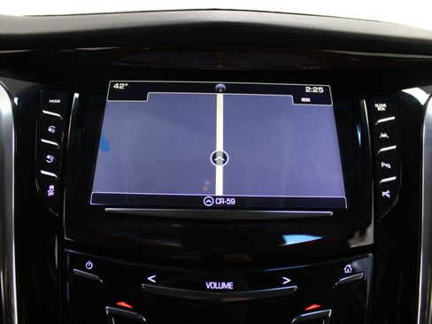 Used 2017 Cadillac Escalade ESV Luxury image 45