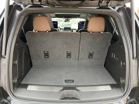 Used 2023 Chevrolet Tahoe High Country image 14