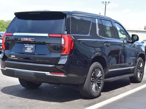 Used 2025 GMC Yukon Elevation AWD/4WD image 11