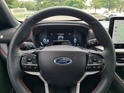 Used 2025 Ford Explorer ST AWD/4WD image 19