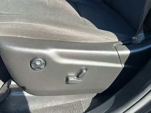 Used 2023 Dodge Durango SXT image 16