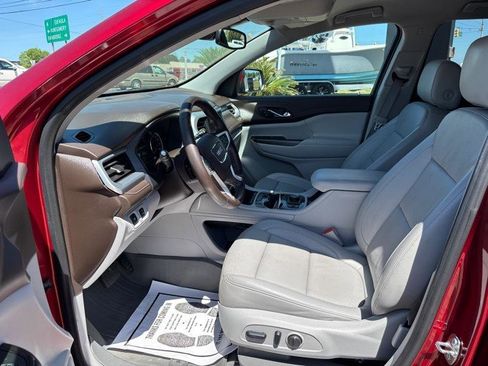 Used 2023 GMC Acadia SLT image 10