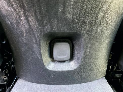 Used 2024 Chevrolet Malibu RS FWD image 34