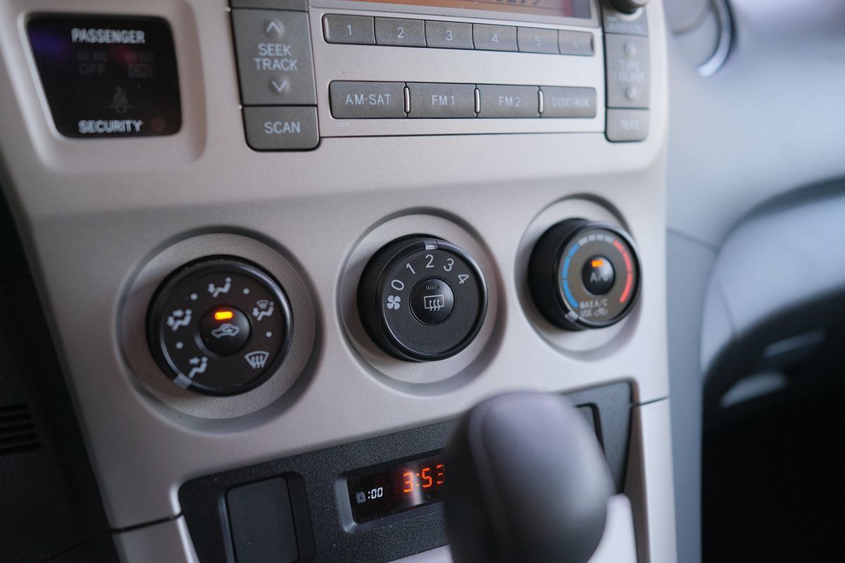 Used 2009 Toyota Matrix FWD image 19