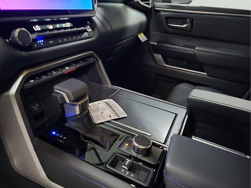 New 2026 Toyota Tundra Platinum AWD/4WD image 10
