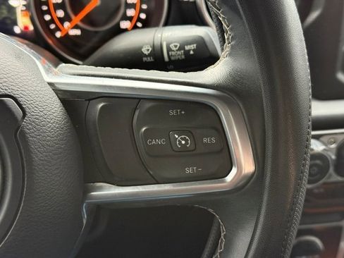 Used 2018 Jeep Wrangler Unlimited Sahara w/ LED Lighting Group image 30