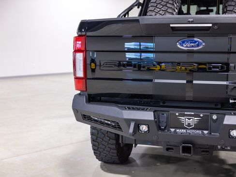 Used 2022 Ford F250 Lariat w/ Lariat Ultimate Package AWD/4WD image 14