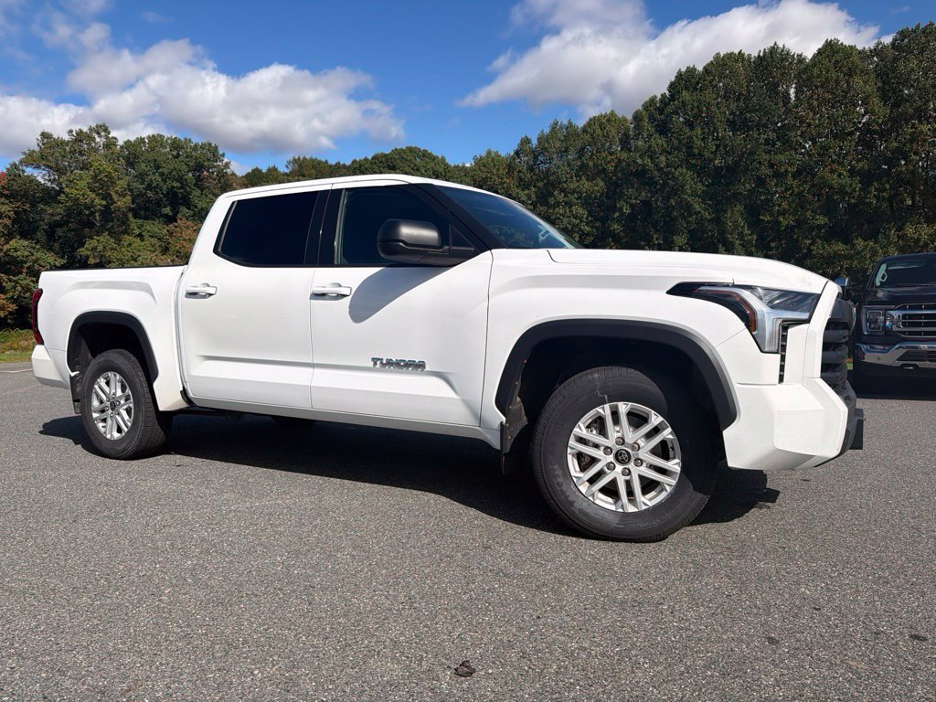 Used 2022 Toyota Tundra SR5 AWD/4WD image 1