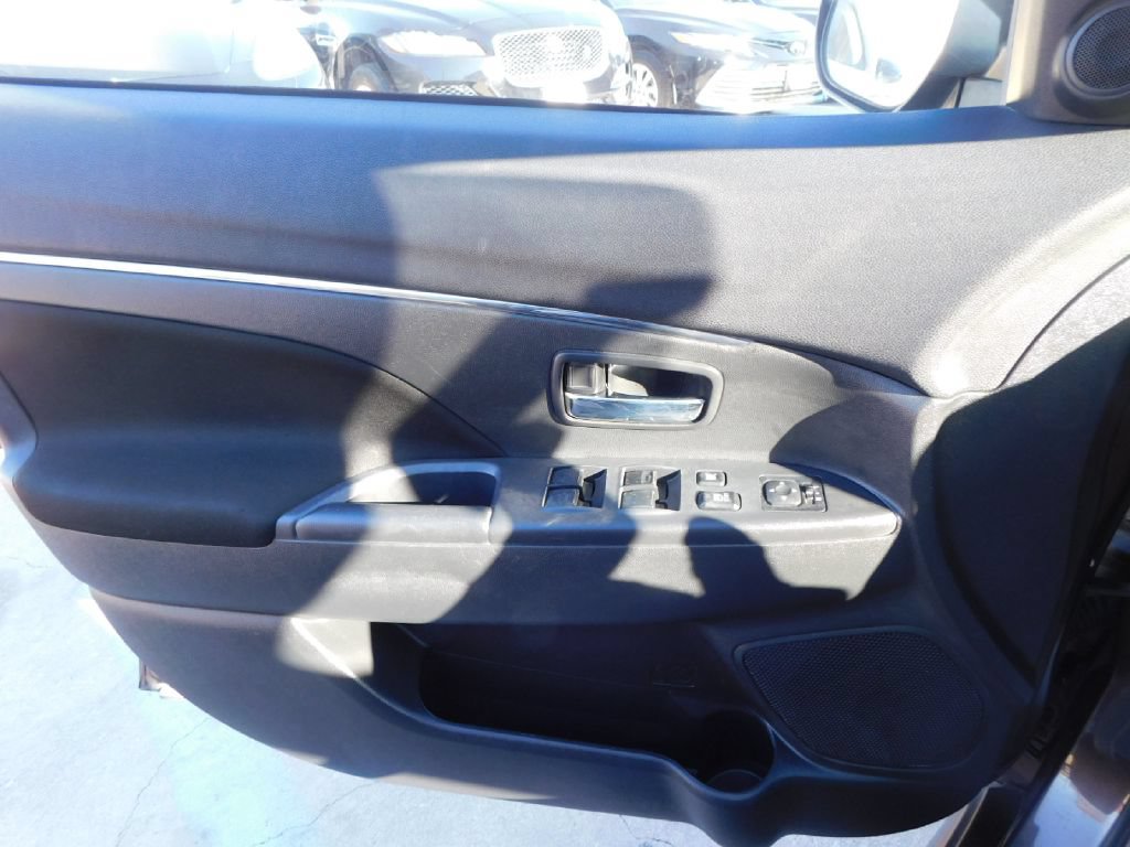 Used 2020 Mitsubishi Outlander Sport ES FWD image 26