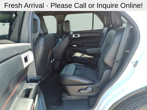 Used 2023 Ford Explorer ST-Line w/ Class IV Trailer Tow Package AWD/4WD image 22