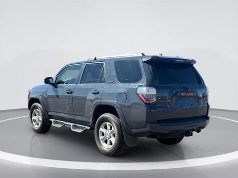 Used 2024 Toyota 4Runner SR5 AWD/4WD image 3