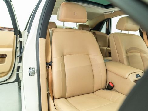 Used 2013 Rolls-Royce Ghost image 46