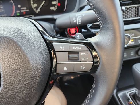 Used 2025 Honda Civic Sport image 32
