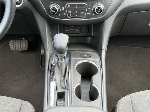 Used 2024 Chevrolet Equinox LT FWD image 4