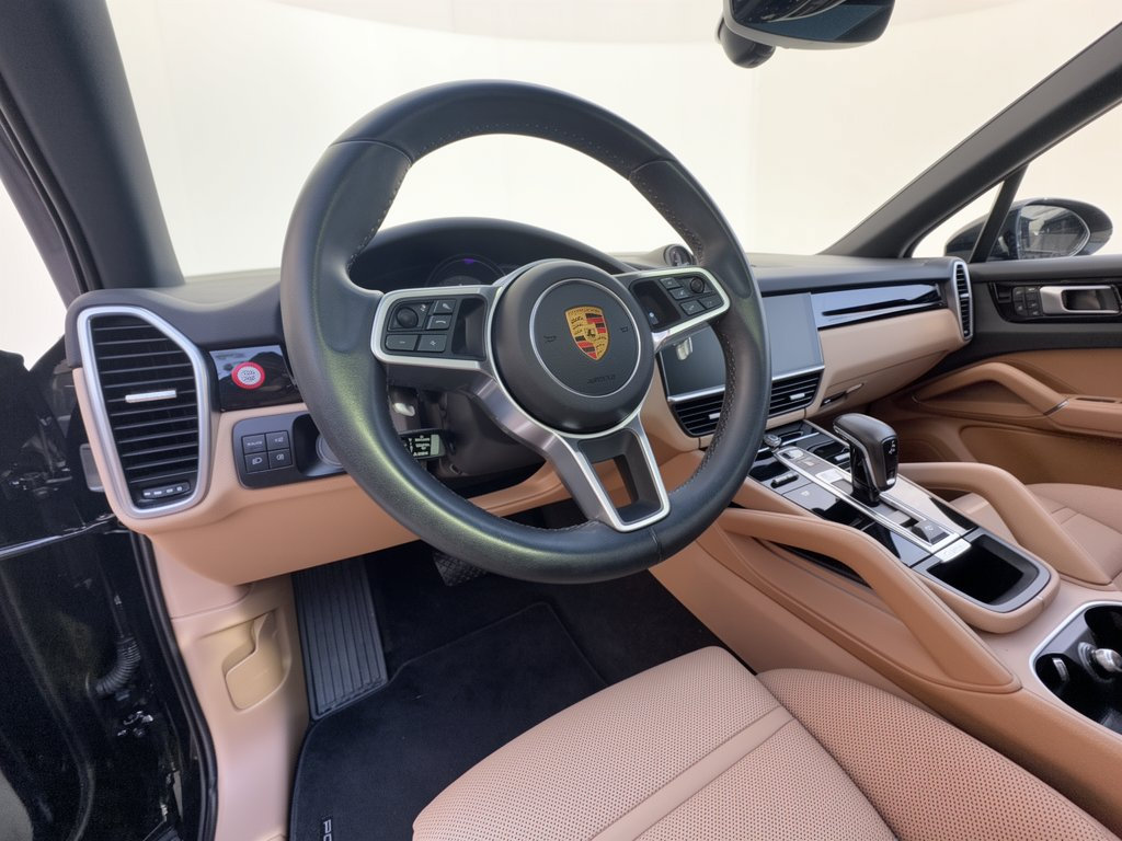 Used 2023 Porsche Cayenne AWD/4WD image 4