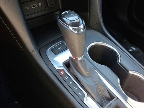 Certified 2020 Chevrolet Equinox LT w/ Driver Convenience Package image 15