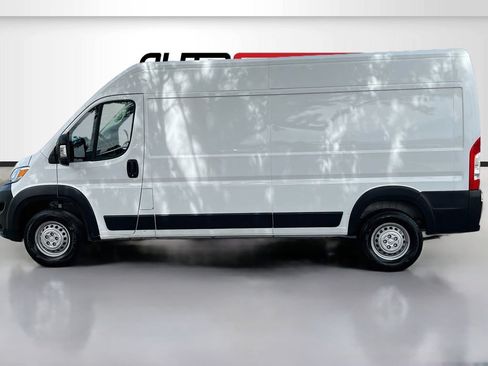 Used 2025 RAM ProMaster 3500 w/ Convenience Group FWD image 4