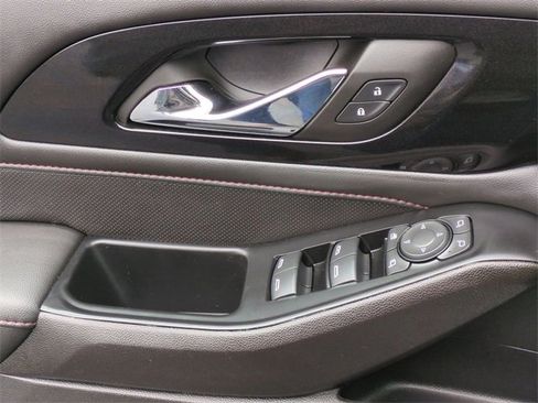 Certified 2023 Chevrolet Traverse RS image 25