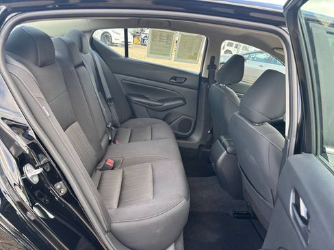 Used 2025 Nissan Altima 2.5 SV FWD image 25