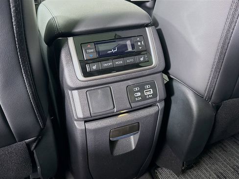 New 2026 Subaru Ascent Limited image 31