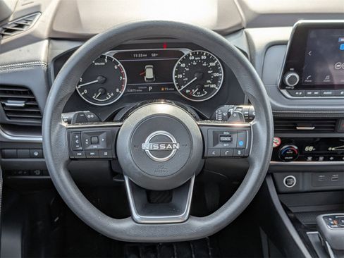 Used 2023 Nissan Rogue SV image 30