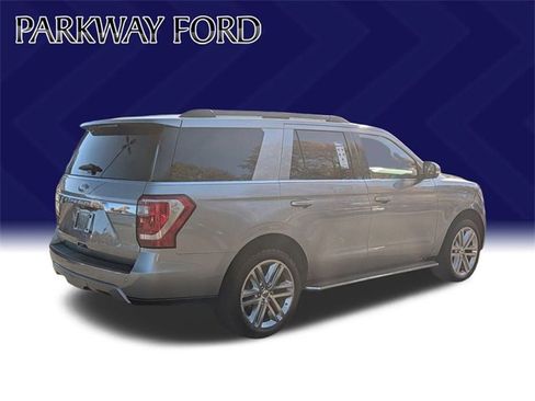 Used 2020 Ford Expedition XLT w/ Equipment Group 202A image 5