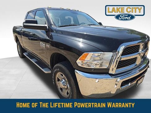 Used 2017 RAM 2500 Tradesman w/ Chrome Appearance Group AWD/4WD image 3