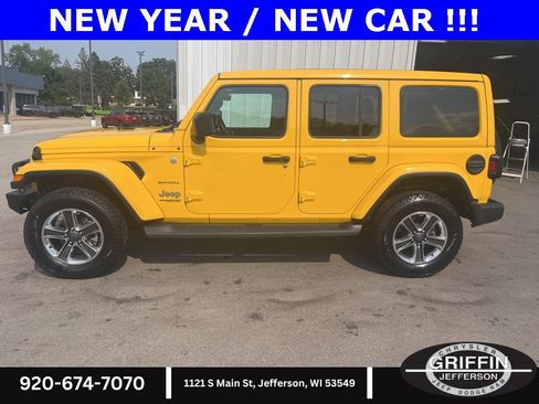 Used 2019 Jeep Wrangler Unlimited Sahara image 2