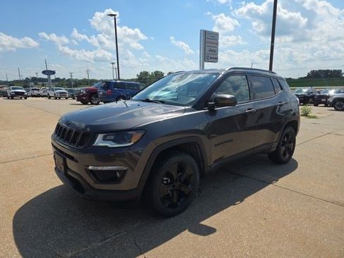 Certified 2019 Jeep Compass Latitude AWD/4WD image 3