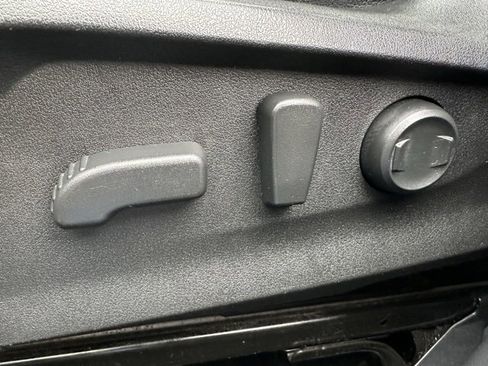 Used 2022 Subaru Forester Limited image 17