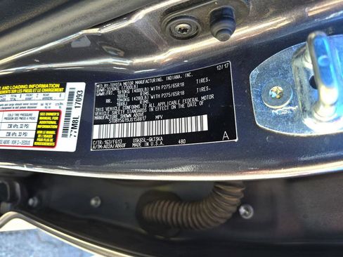 Used 2018 Toyota Sequoia SR5 w/ Carpet Mat Package image 29