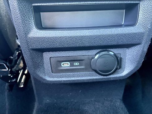 Used 2022 Volkswagen Tiguan SE R-Line image 39