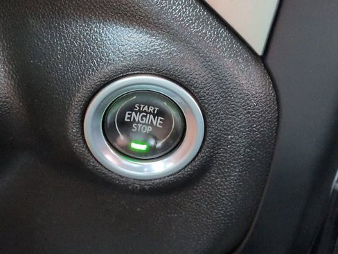 Used 2022 Chevrolet Silverado 2500 LT w/ Convenience Package image 27